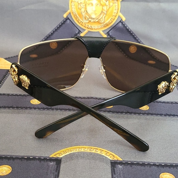 💯% GENUINE VERSACE UNISEX LOGO FRAME SUNGLASSES - Picture 13 of 16